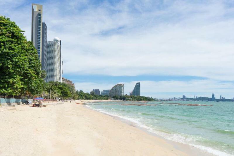 Ar Aeras Pattaya Apartment Bagian luar foto