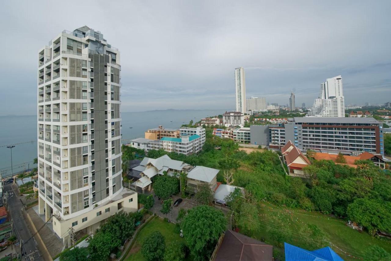 Ar Aeras Pattaya Apartment Bagian luar foto