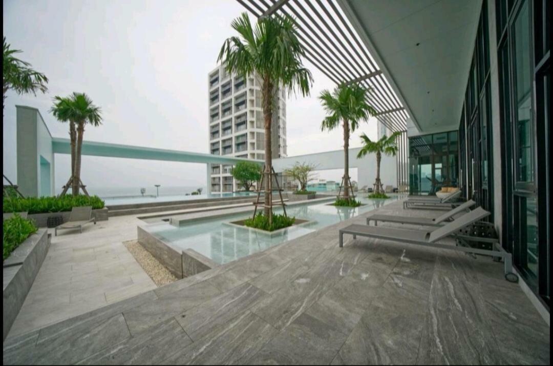 Ar Aeras Pattaya Apartment Bagian luar foto