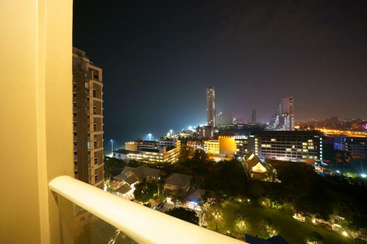 Ar Aeras Pattaya Apartment Bagian luar foto