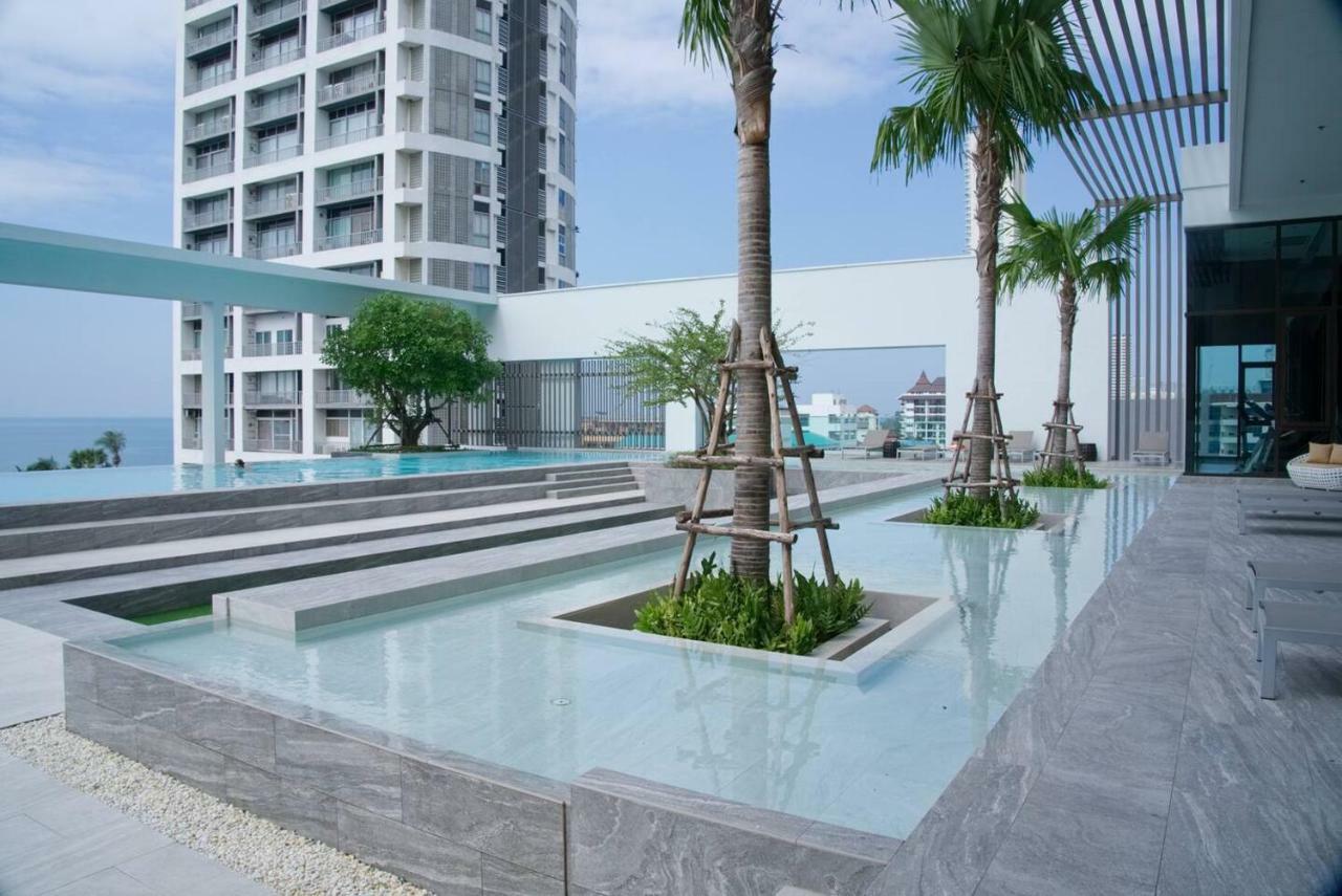 Ar Aeras Pattaya Apartment Bagian luar foto
